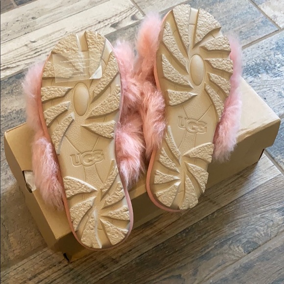 NIB UGG fuzzalicious sipper - Picture 10 of 11